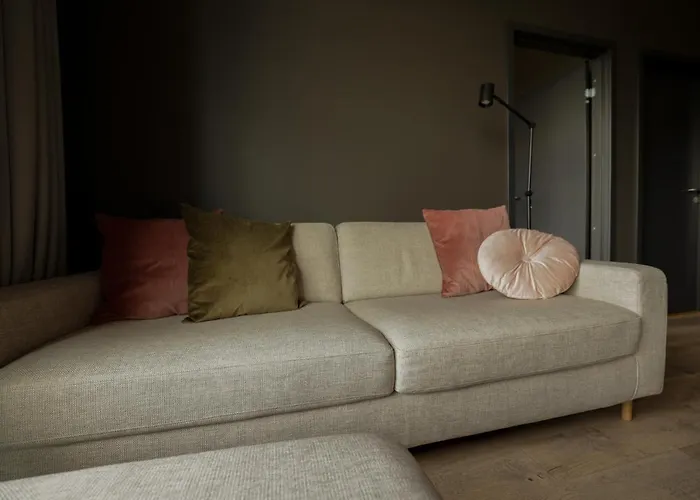 Elegant In Alpine Apartment *